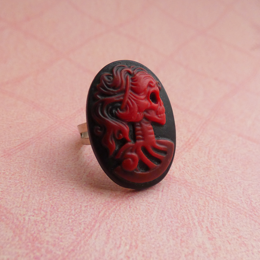 Lady Skeleton Cameo Adjustable Ring - Black/Red